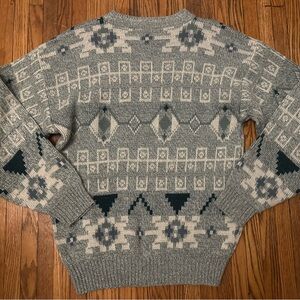 The Men's Store Gray and Cream Patterned Crewneck Sweater